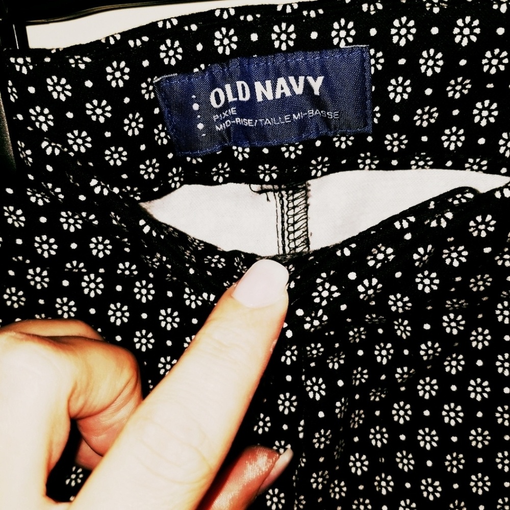 Old Navy Straight Legged Dress Pants